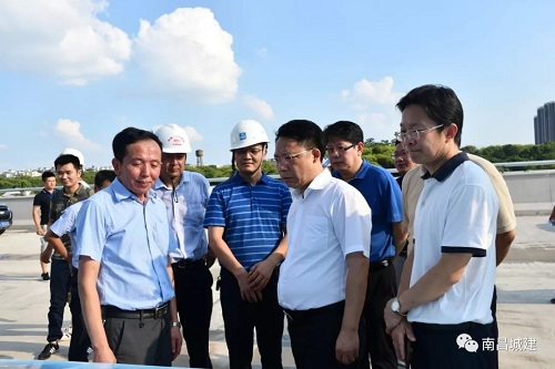 刘建洋市长一行视察昌南大道快速路改造工程项目